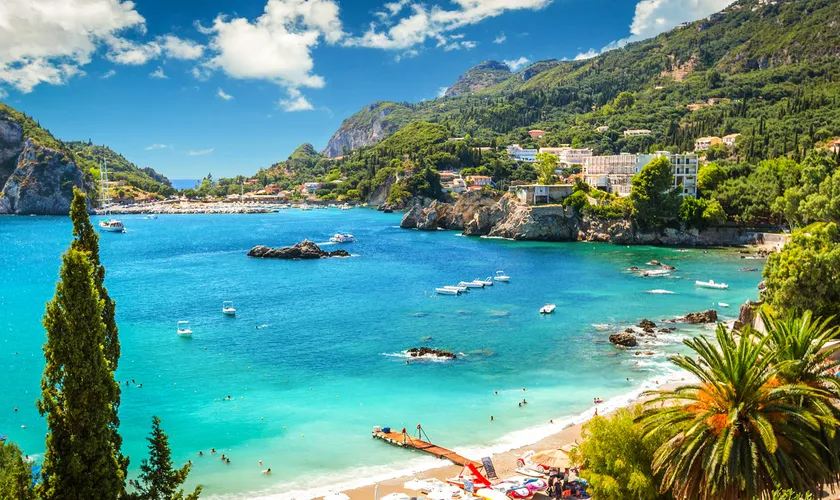 Adac Freshms Prod.fra1 .digitaloceanspaces.com Quickstart Adacreisen Ratgeber Griechenland Griechenland Korfu 011 07 Korfu 01 Paleokastritsa Strand IStock 489813194
